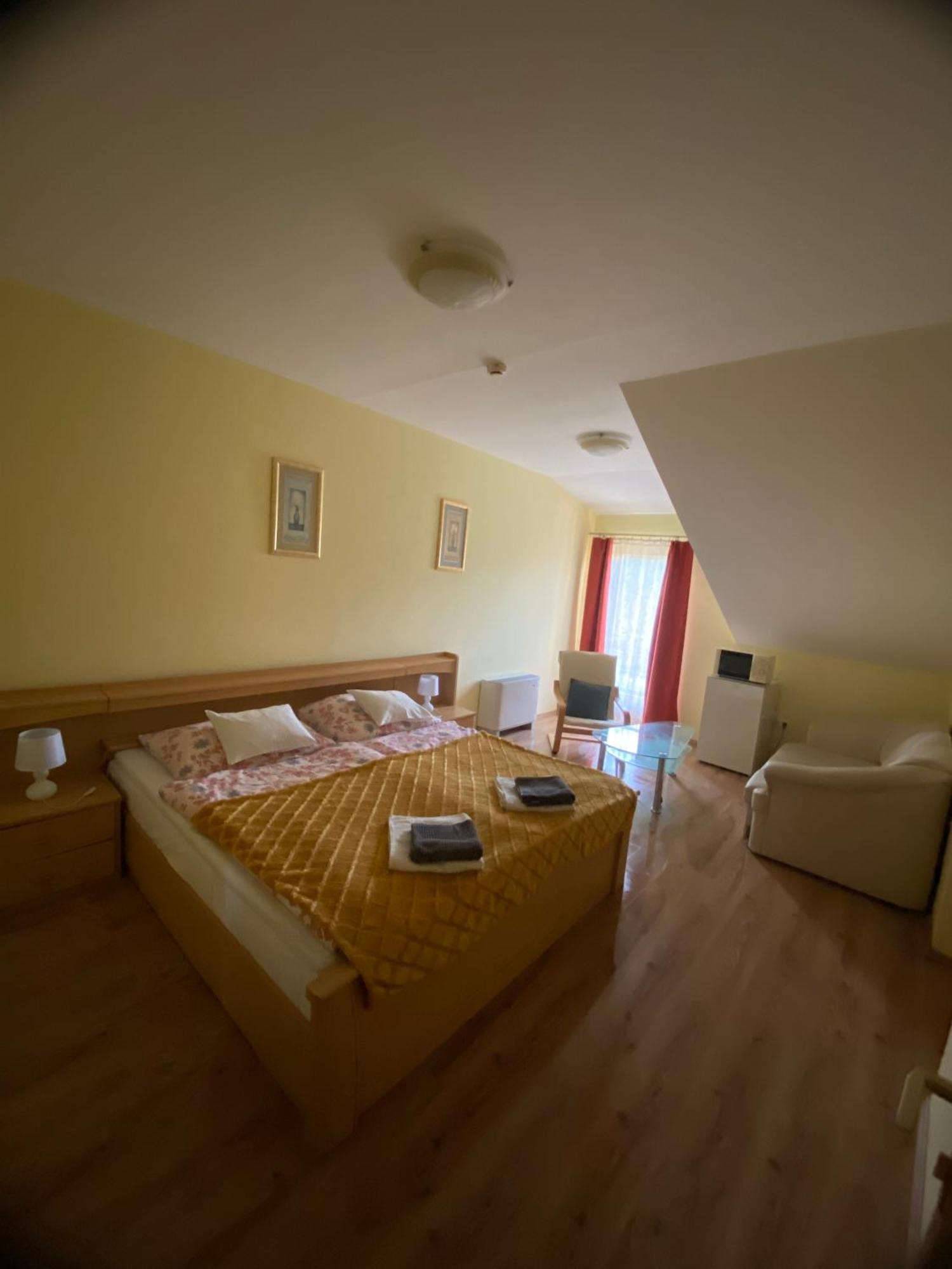 Bed and Breakfast Toscana Etterem Es Panzio Zalacsány Zewnętrze zdjęcie