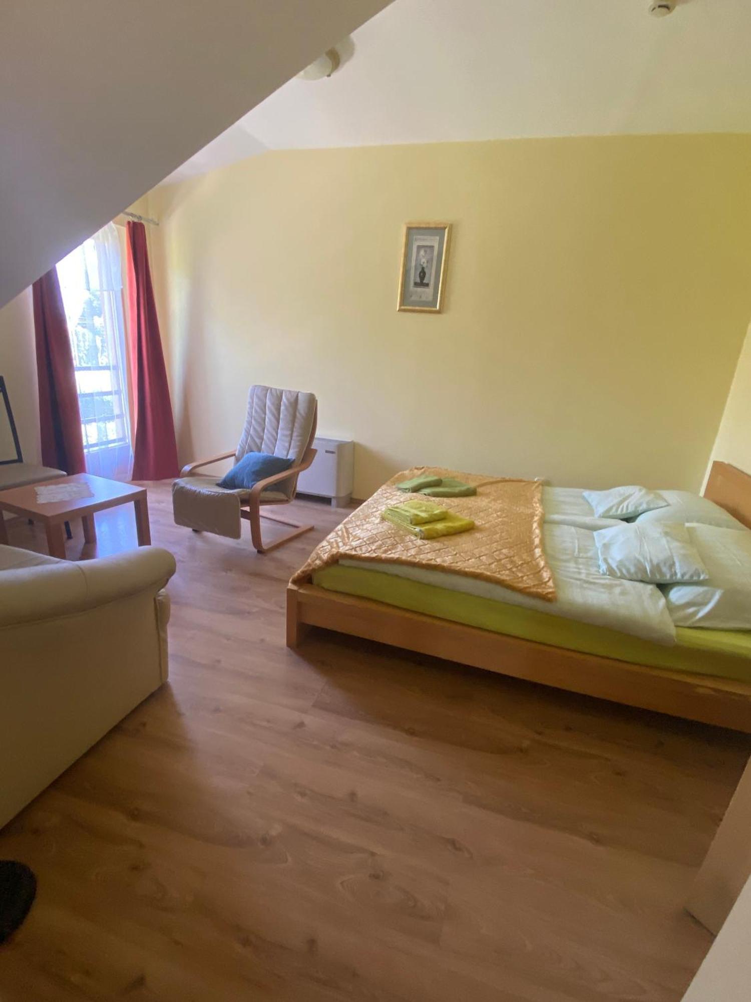 Bed and Breakfast Toscana Etterem Es Panzio Zalacsány Zewnętrze zdjęcie